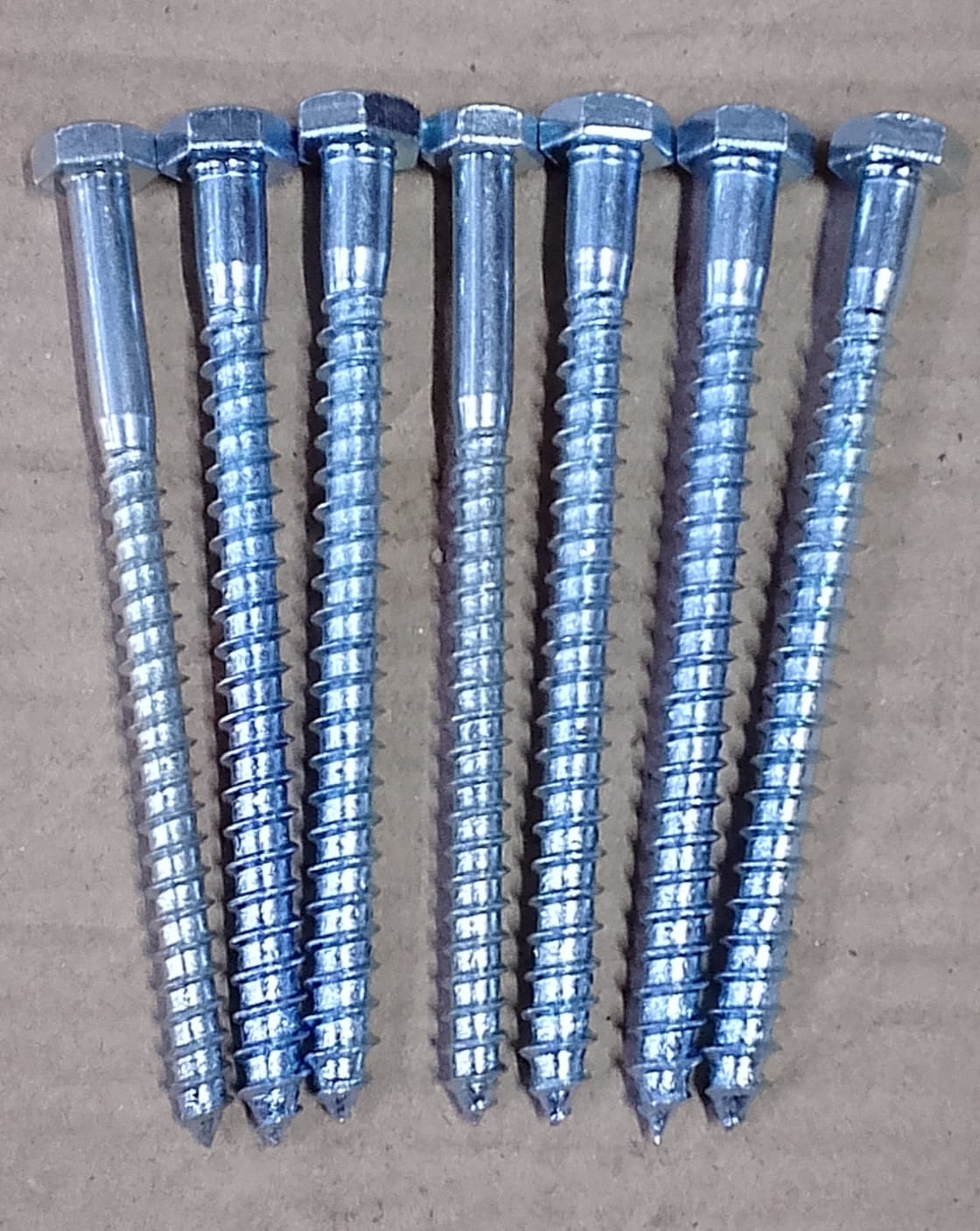 HEXAGONAL SCREW  4"